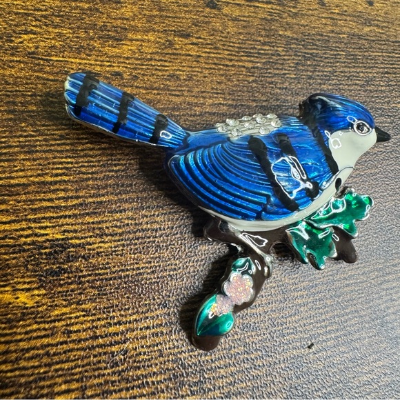 Vintage Bluejay Bird Brooch Figural Pin Enamel and Rhinestone - Picture 4 of 11